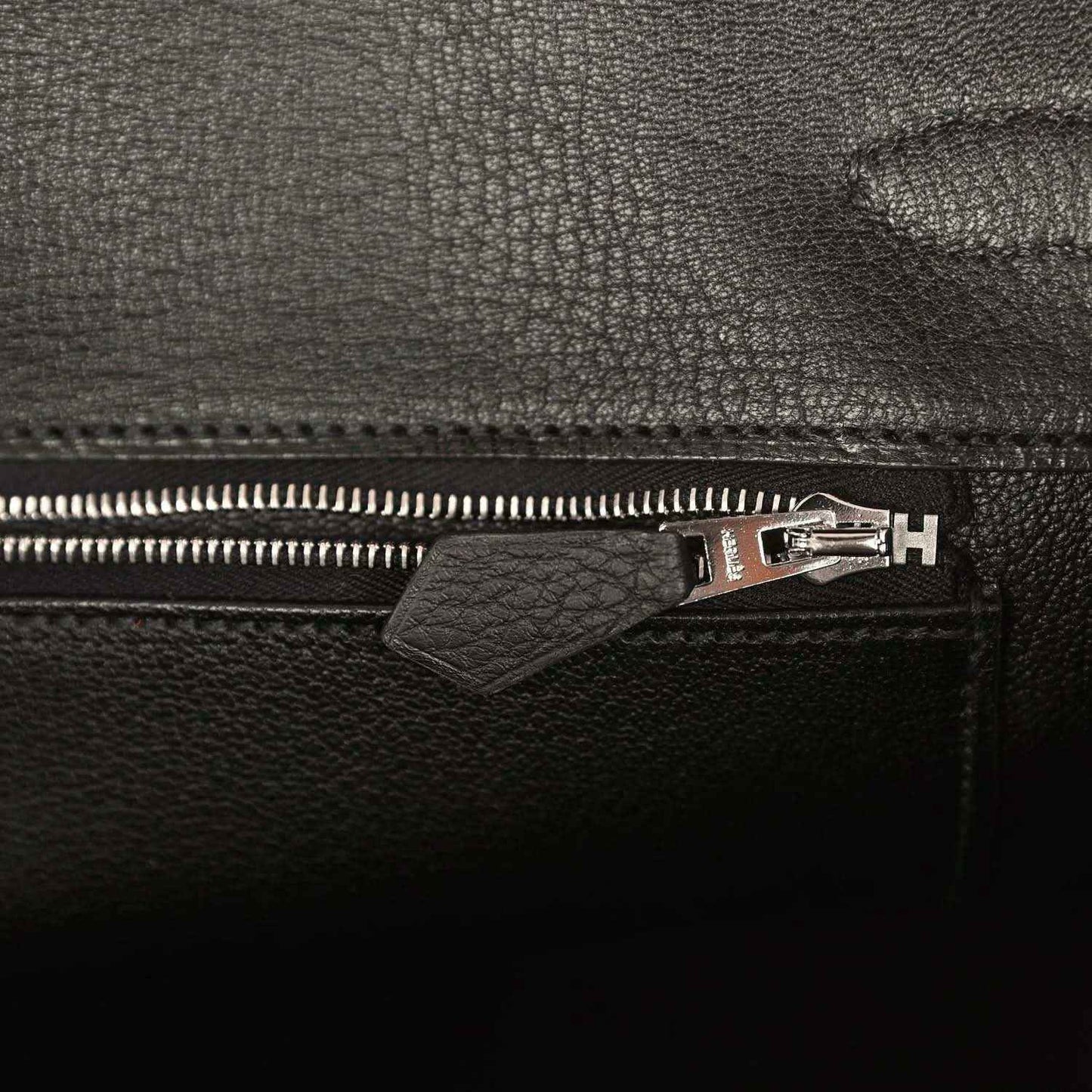 Birkin 35 bag interior zipper with leather pull tab and stitched lining