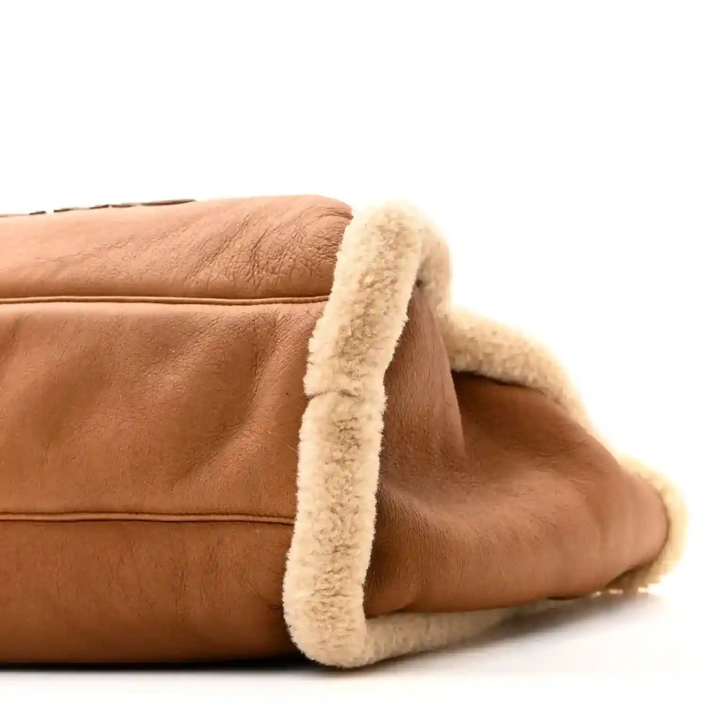 Medium Deauville tote with brown lambskin body and light shearling handle trim