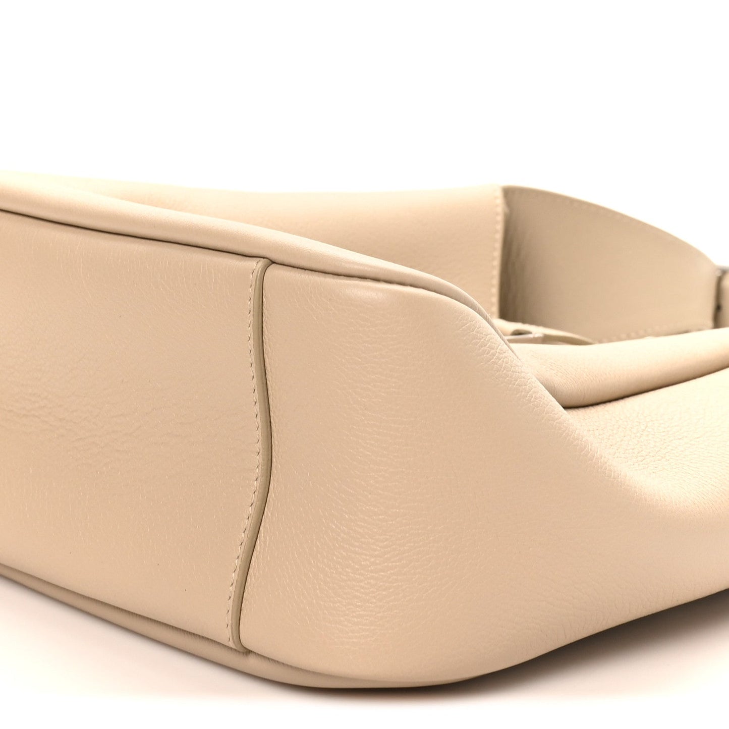 Light beige hobo bag base with curved edges and stitched side panels