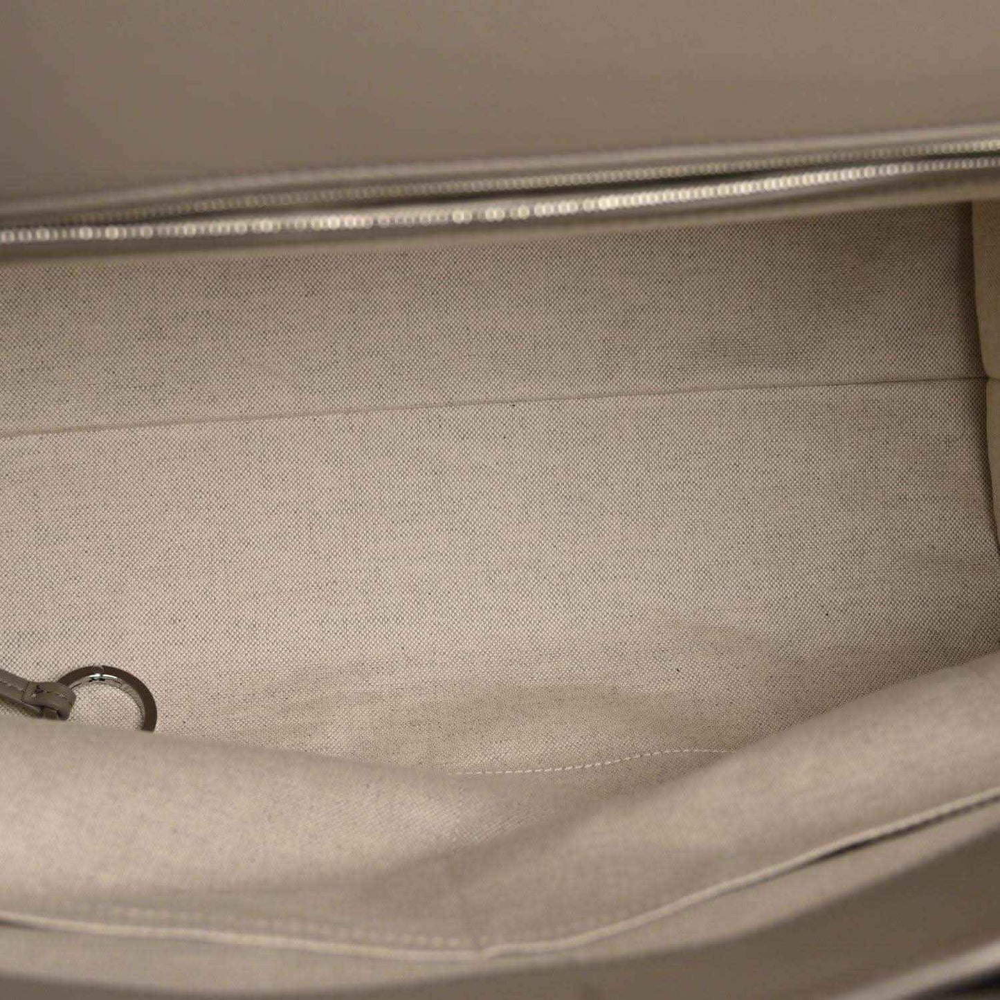 Bottega Veneta tote bag interior lining with zipper pull tab, limestone