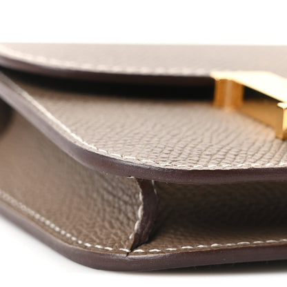 Hermes Constance slim wallet corner, etoupe leather edge stitching