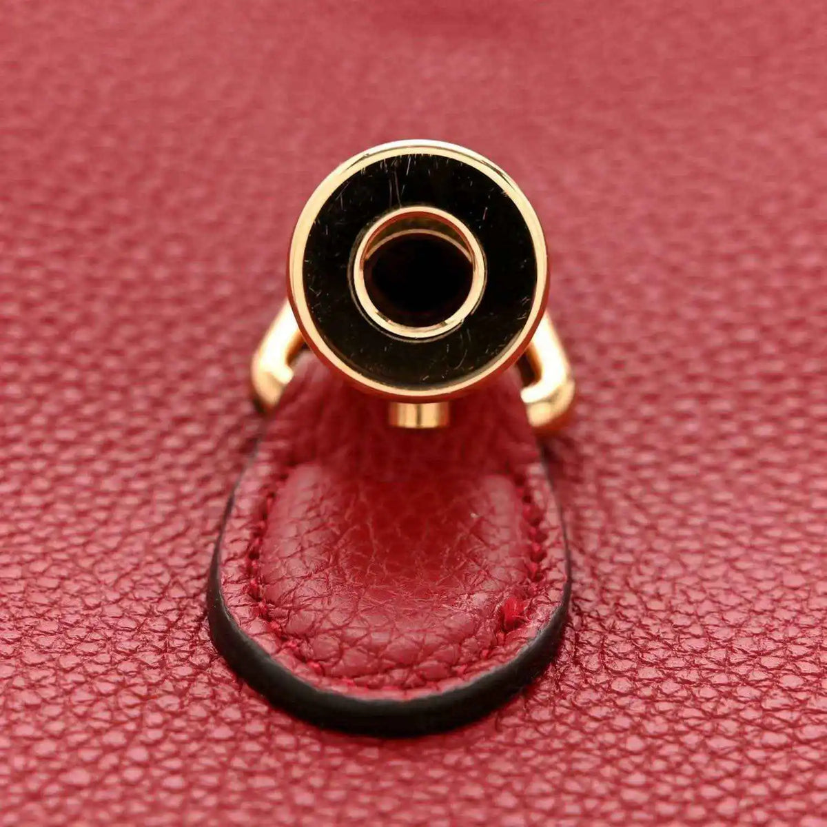 Gucci small red leather hobo bag charm, gold ring with black base detail