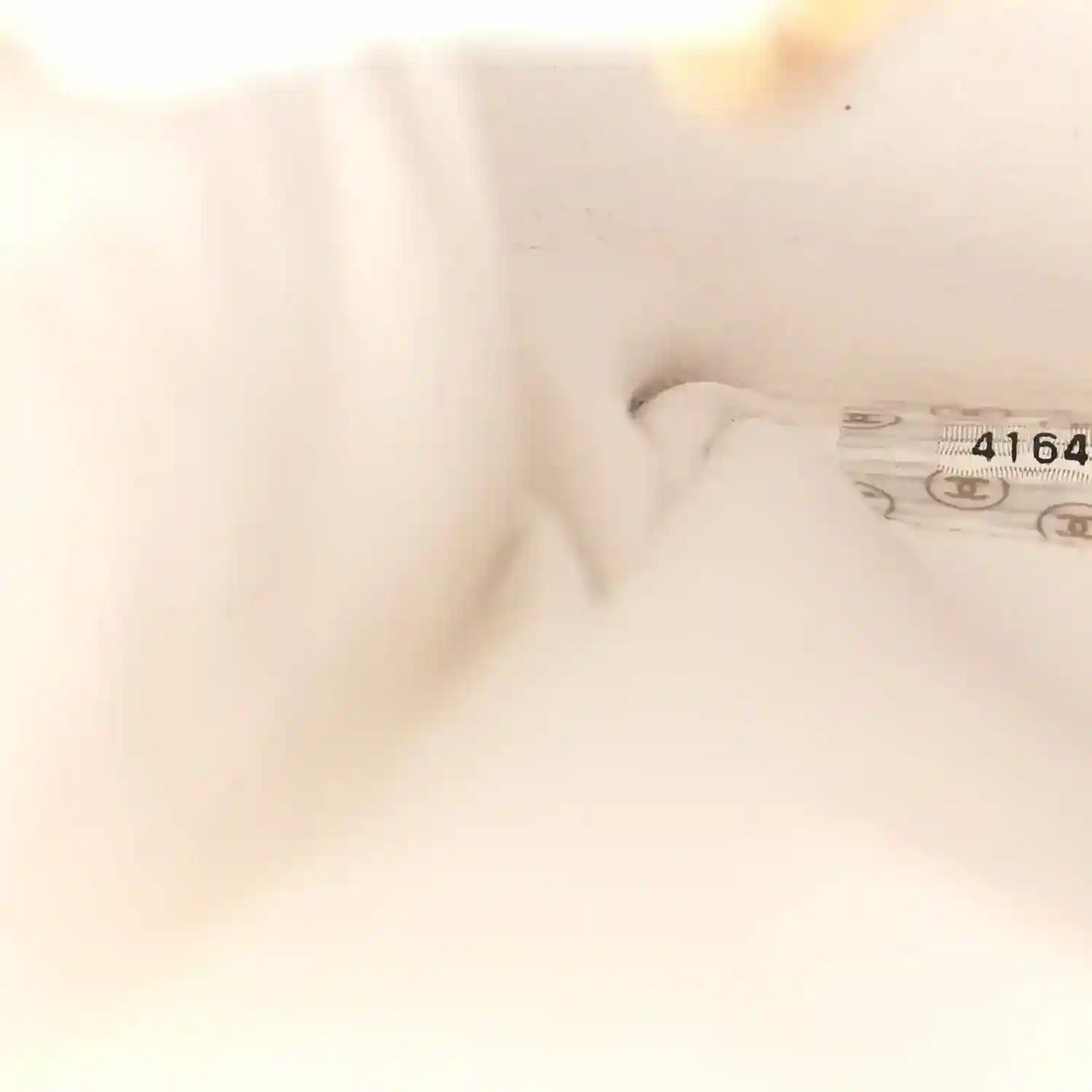 White lining corner with label text and '4164' marking