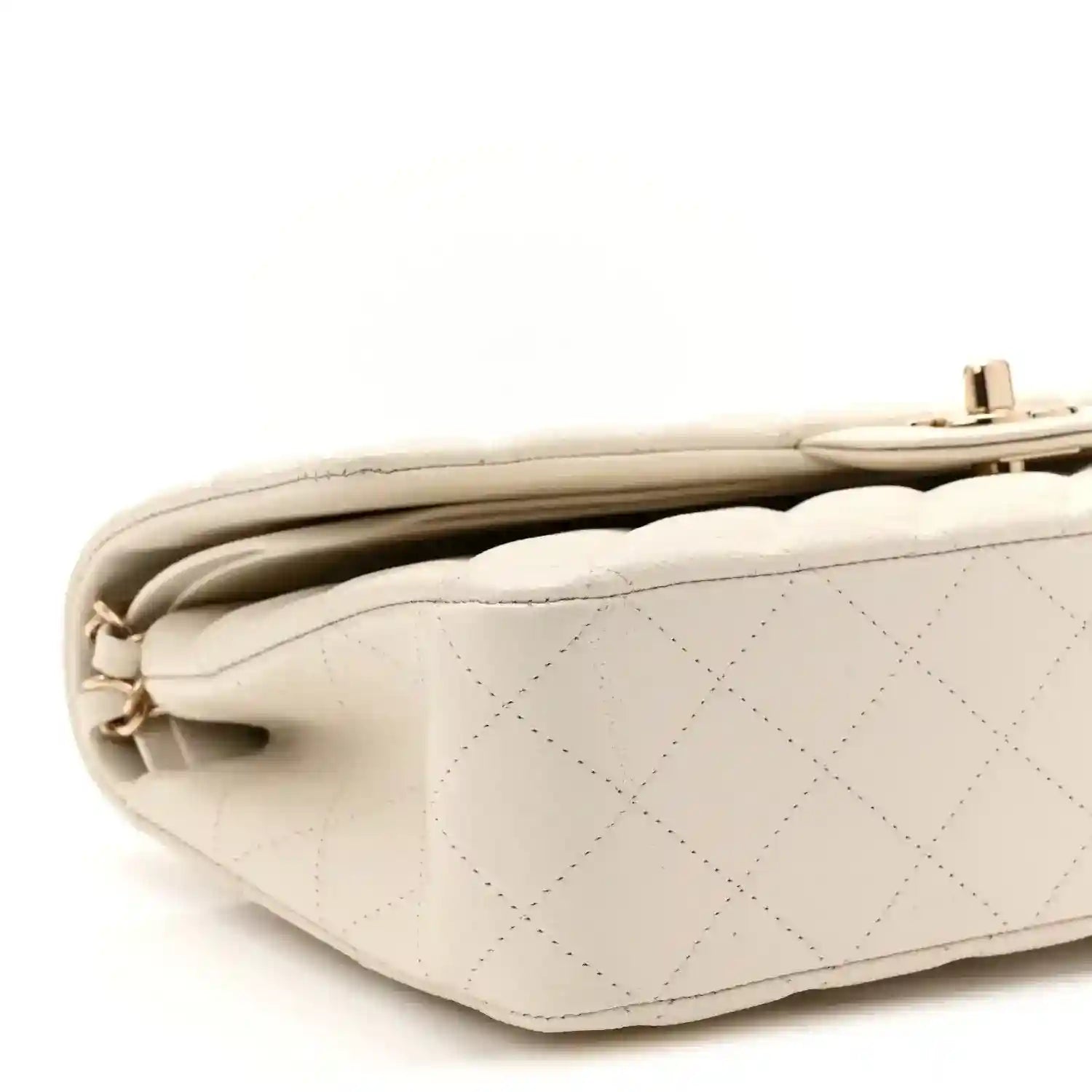 White quilted caviar leather medium flap bag with chain strap and side gusset