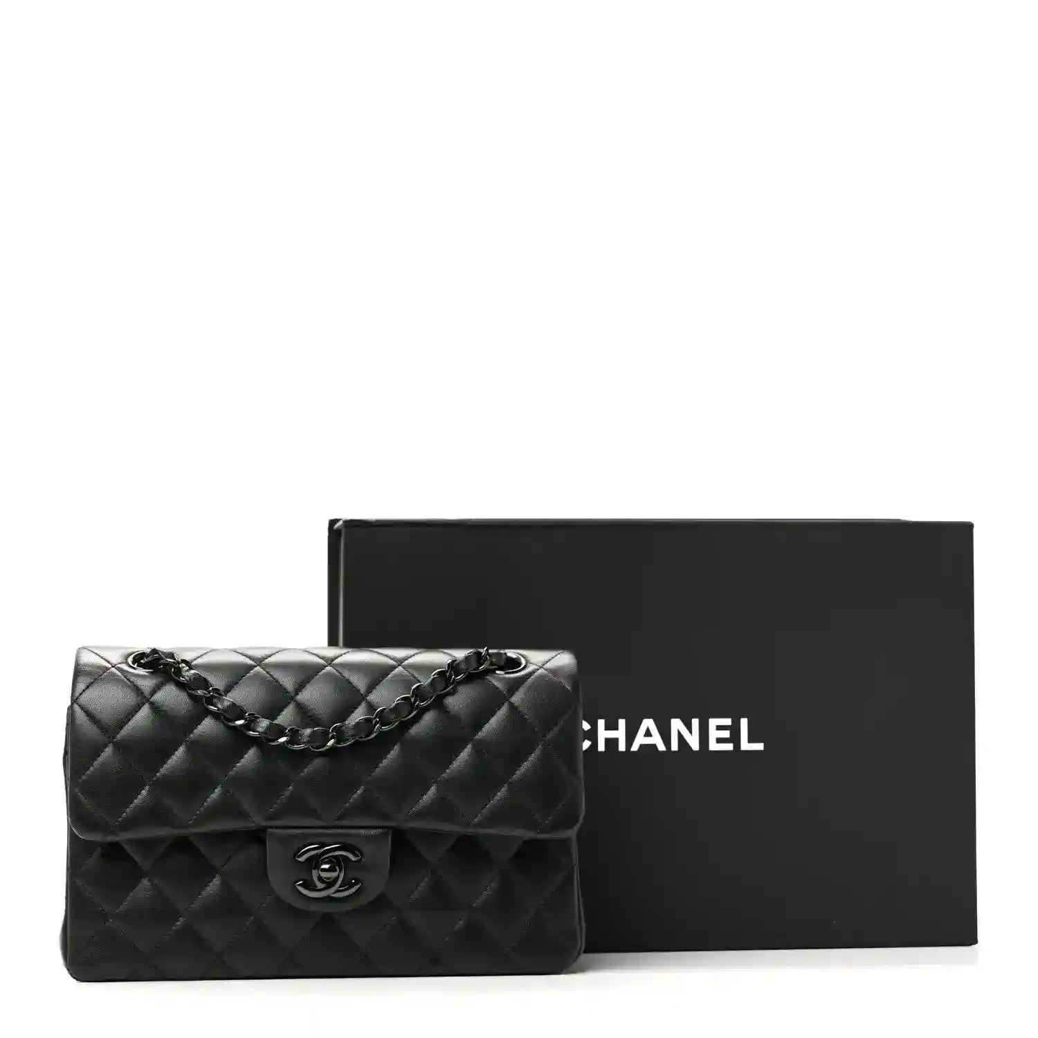 Chanel small quilted lambskin bag, black chain shoulder strap and CC emblem on flap
