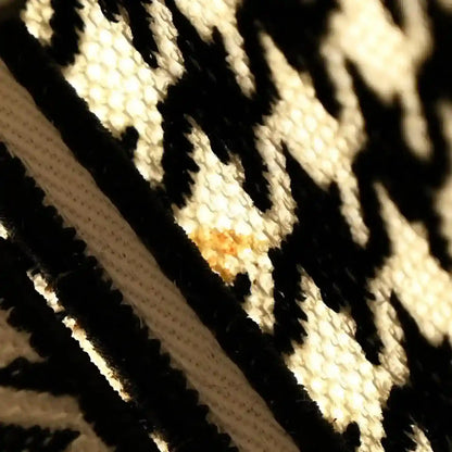 Houndstooth canvas bag in black and white geometric pattern