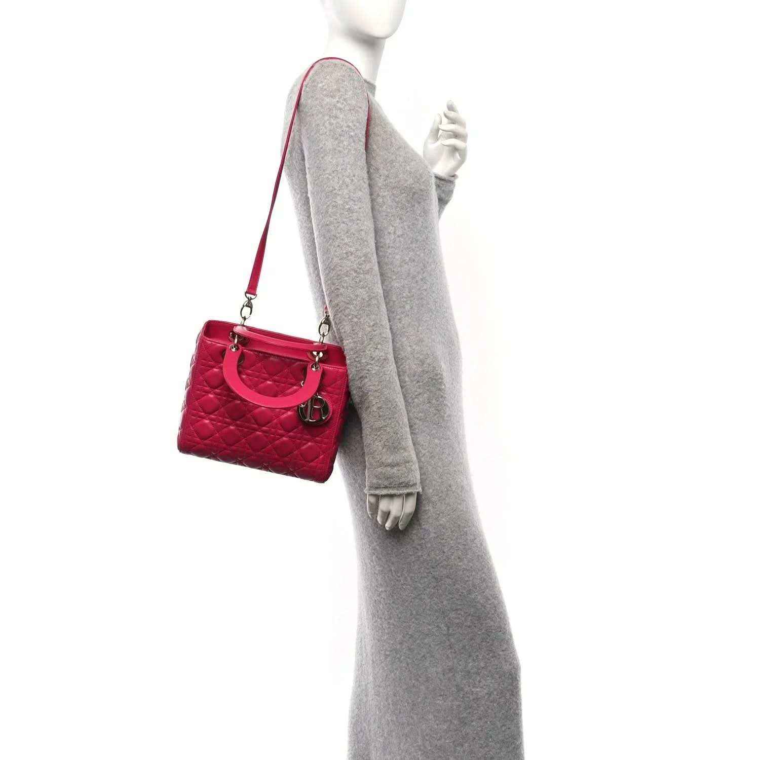Fuchsia quilted leather Lady handbag on a shoulder strap with gold-tone hardware