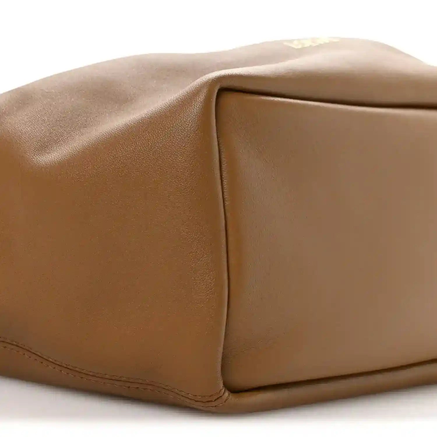 Loewe nappa small squeeze bag in oak-brown leather, corner and top panel