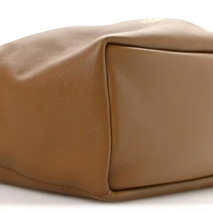 Loewe nappa small squeeze bag in oak-brown leather, corner and top panel