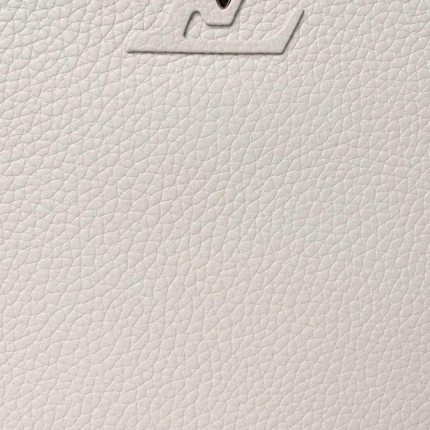 Pebbled white leather handbag panel with stitched edge detail