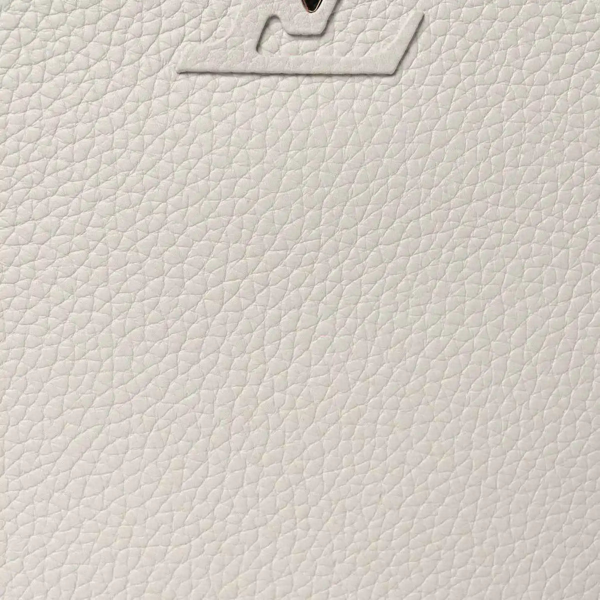Pebbled white leather handbag panel with stitched edge detail