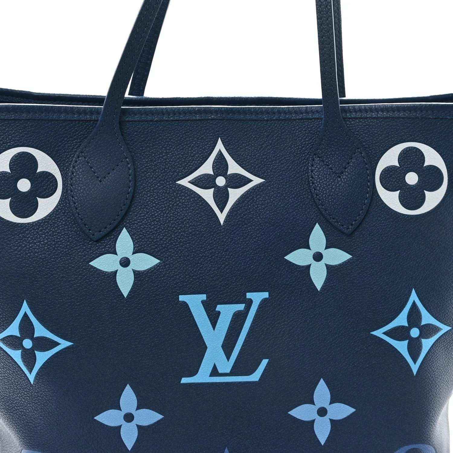 Blue monogram neverfull tote bag close-up of front pattern and top handle