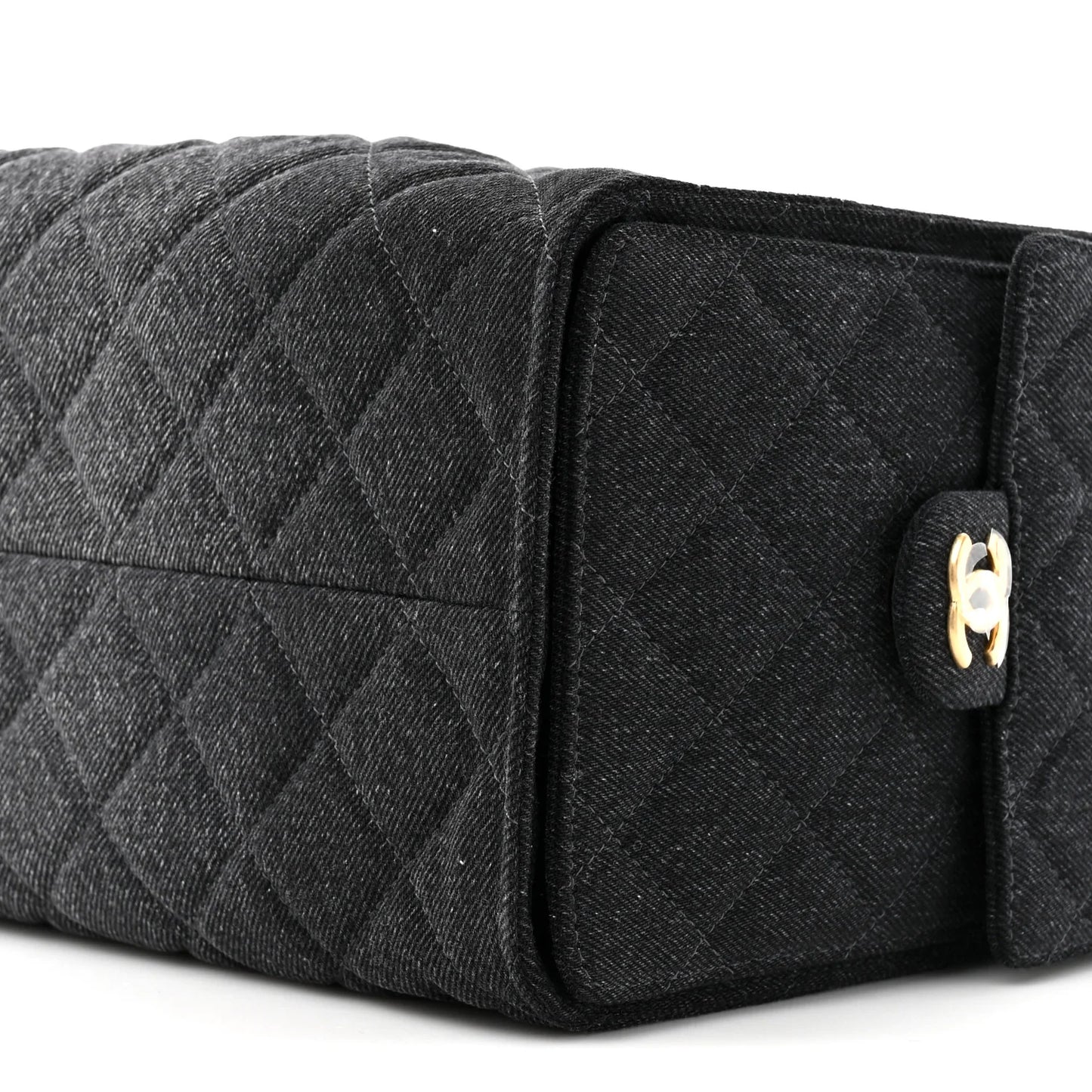 25 Washed Denim Shoulder Bag
