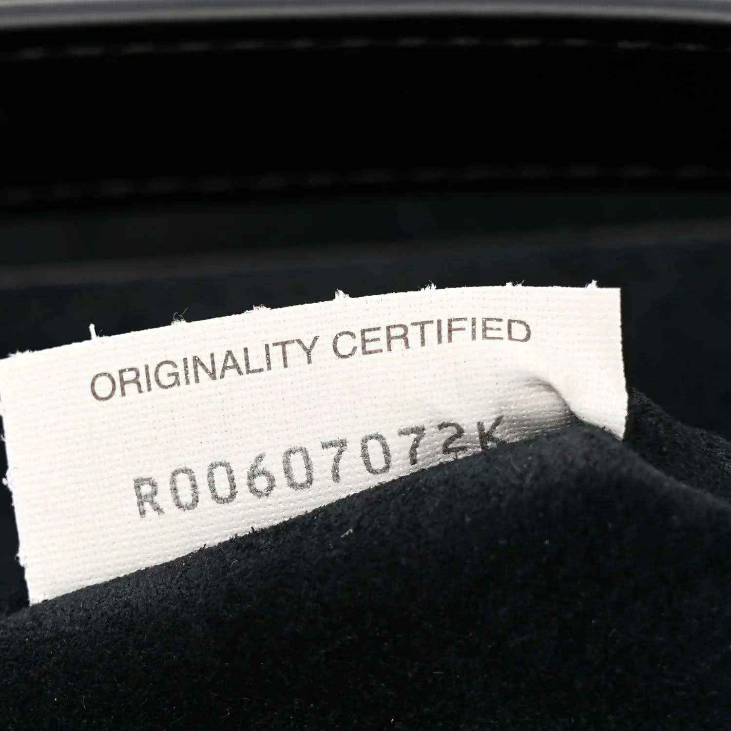 Originality certified tag with code R00607072K.