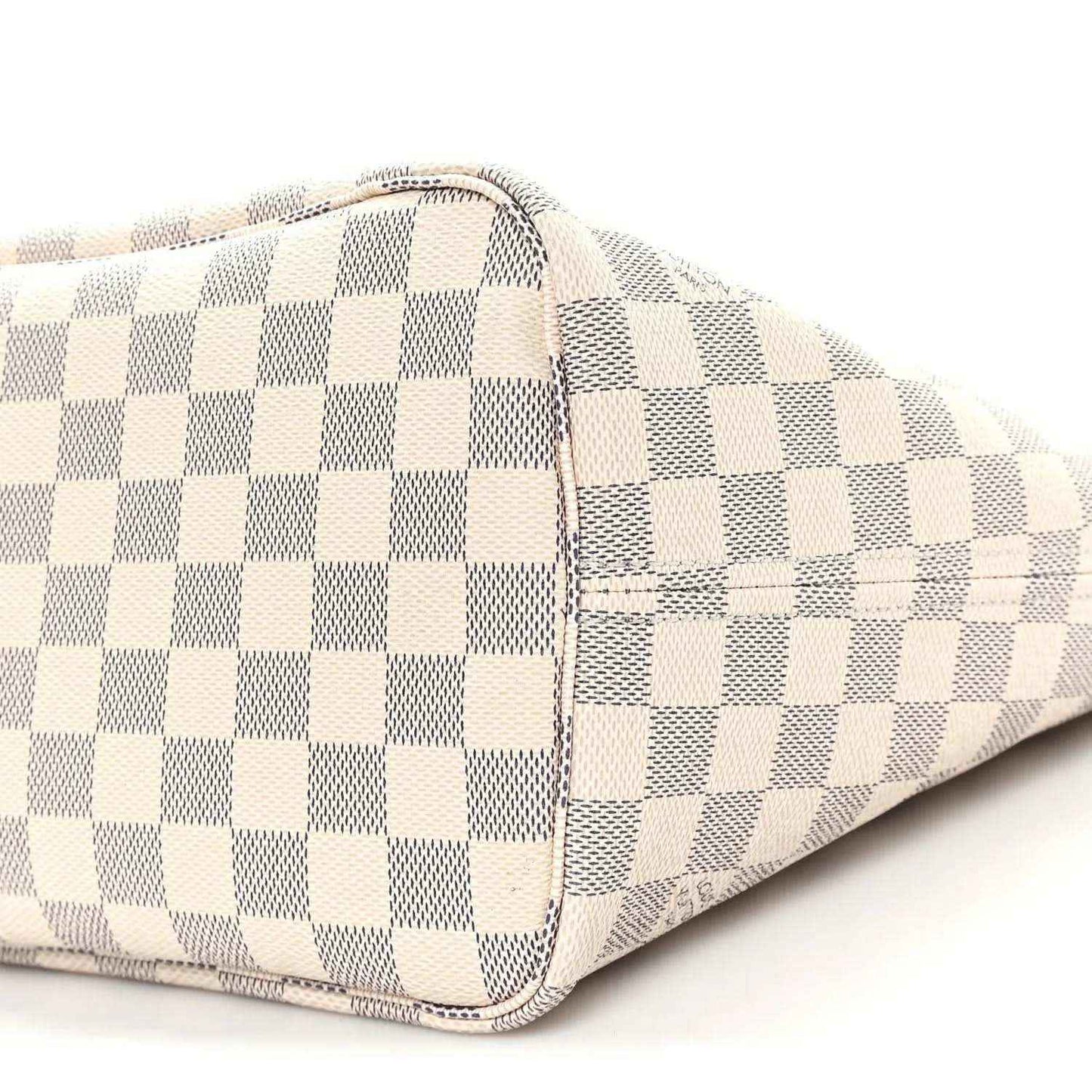 Louis Vuitton Damier Azur tote bag base seam with pink leather piping