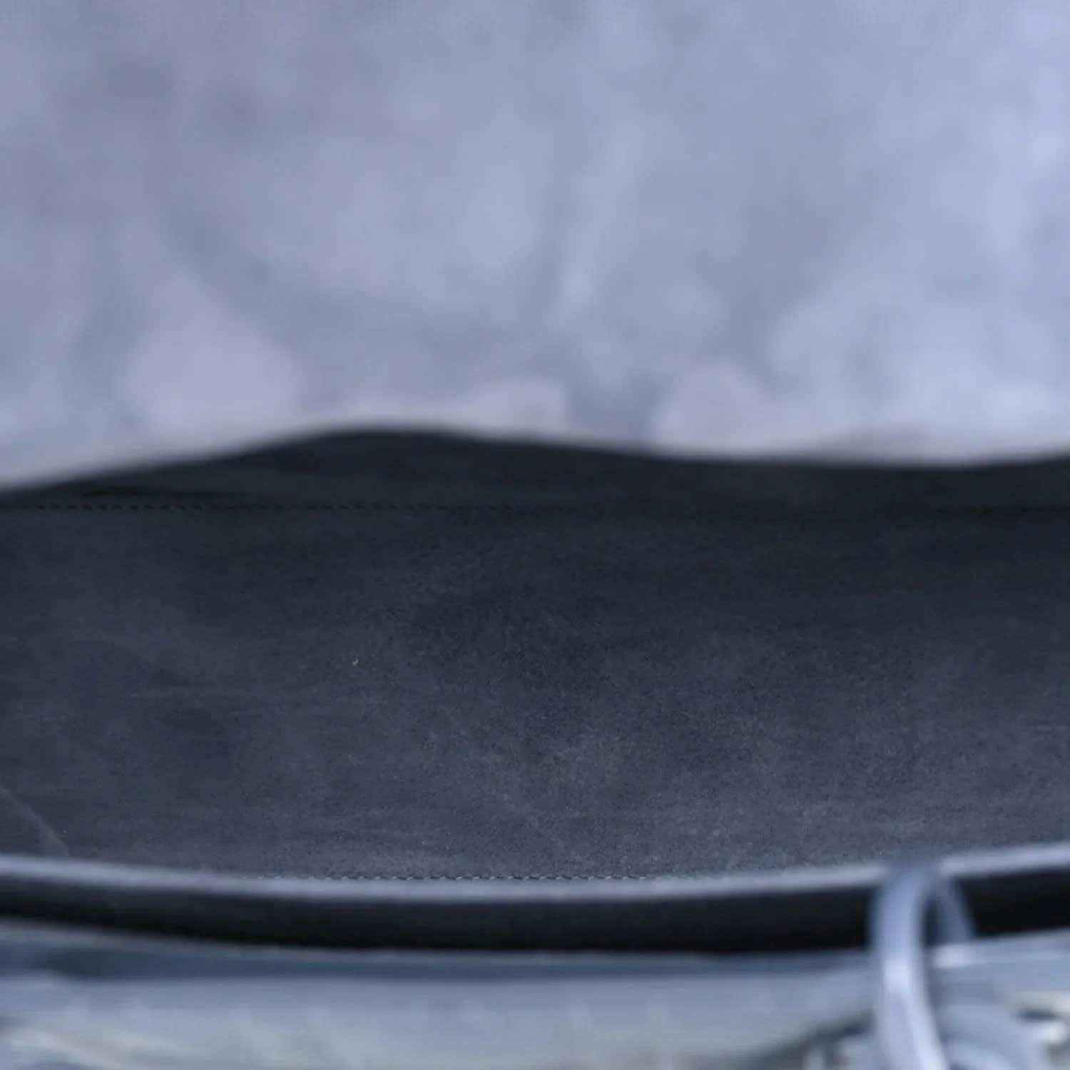 Lady Dior bag interior lining with zipper edge detail