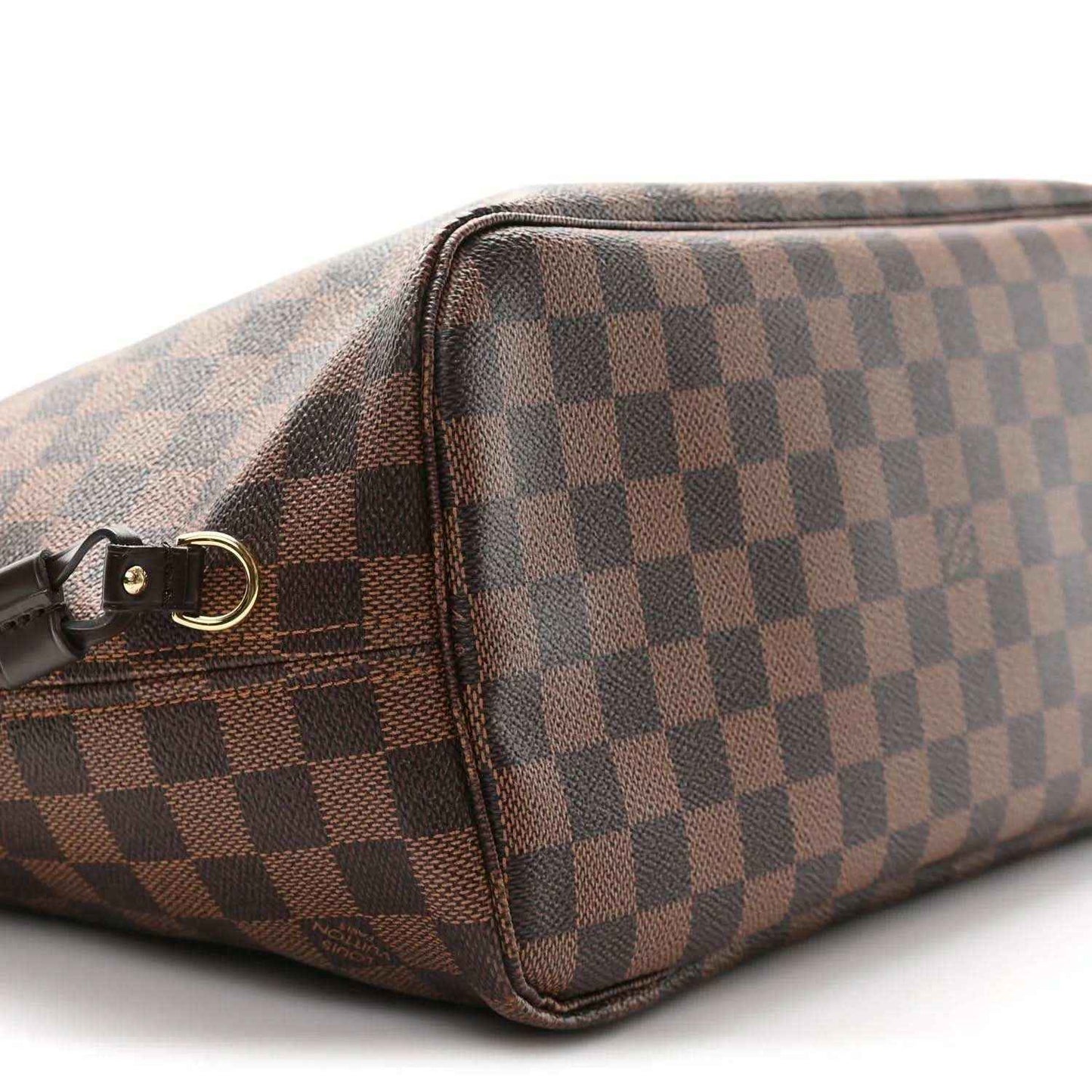 Damier Ebene tote bag close-up of brown check canvas corner and strap ring