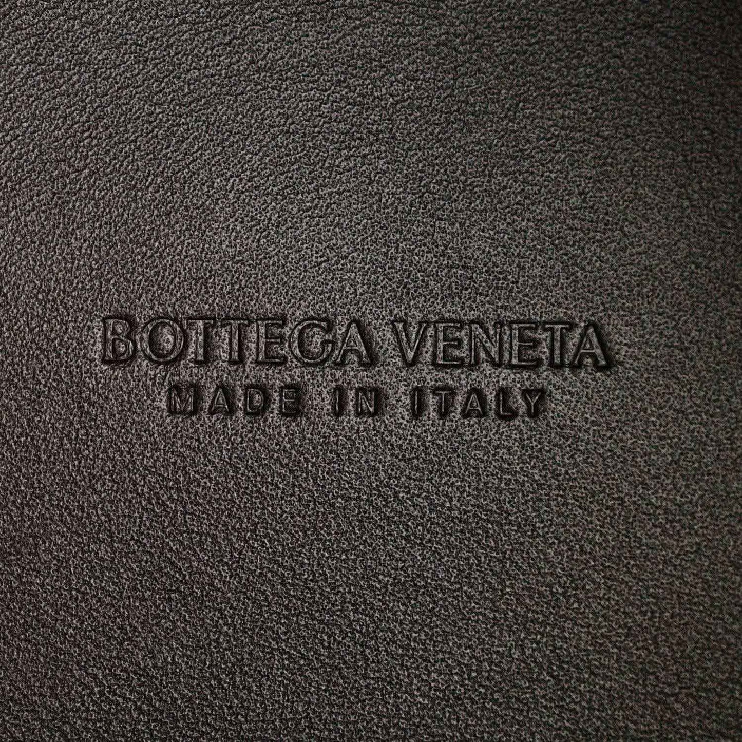Leather shoulder bag with embossed Bottega Veneta made in Italy