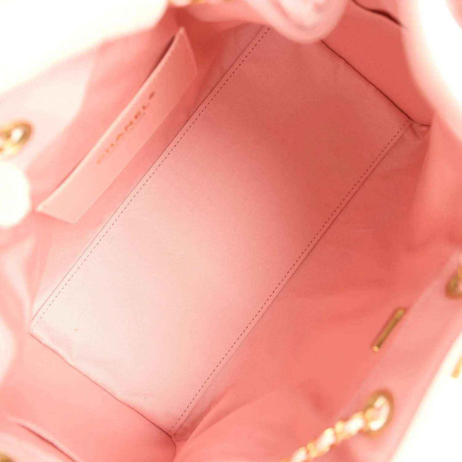 Small hobo bag interior lining with stitched seams