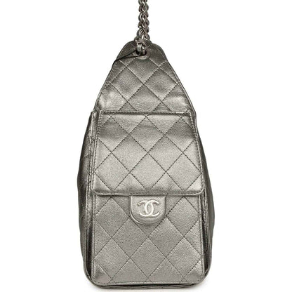 Chanel Small 25 hobo bag back, metallic gray quilted leather with CC logo patch