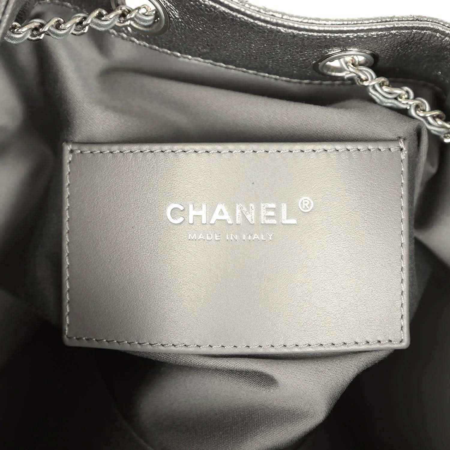 Chanel Small 25 hobo bag interior label, white logo tag with CC mark