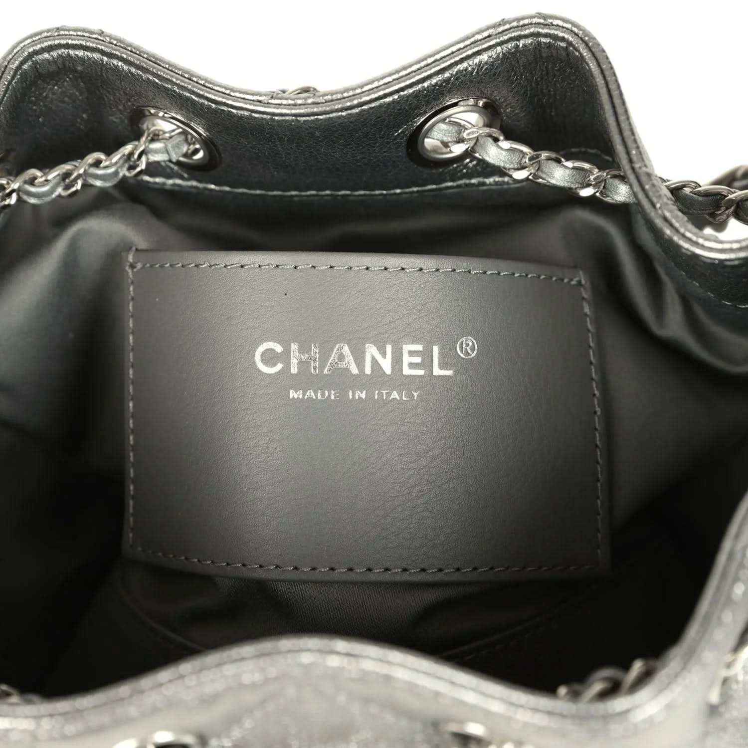 Mini 25 hobo bag interior label: CHANEL Made in Italy on leather pocket