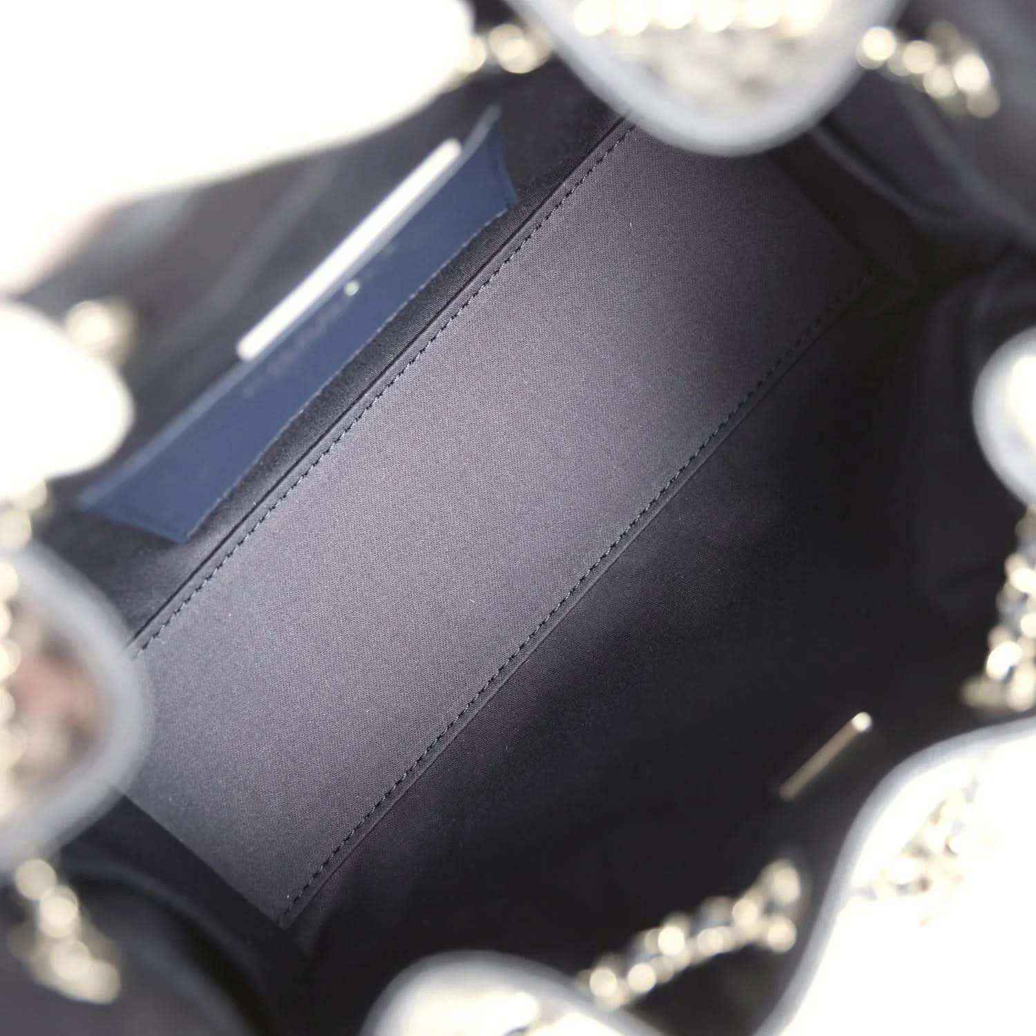 Chanel Mini 25 hobo bag interior lining with flat inner wall and side edge