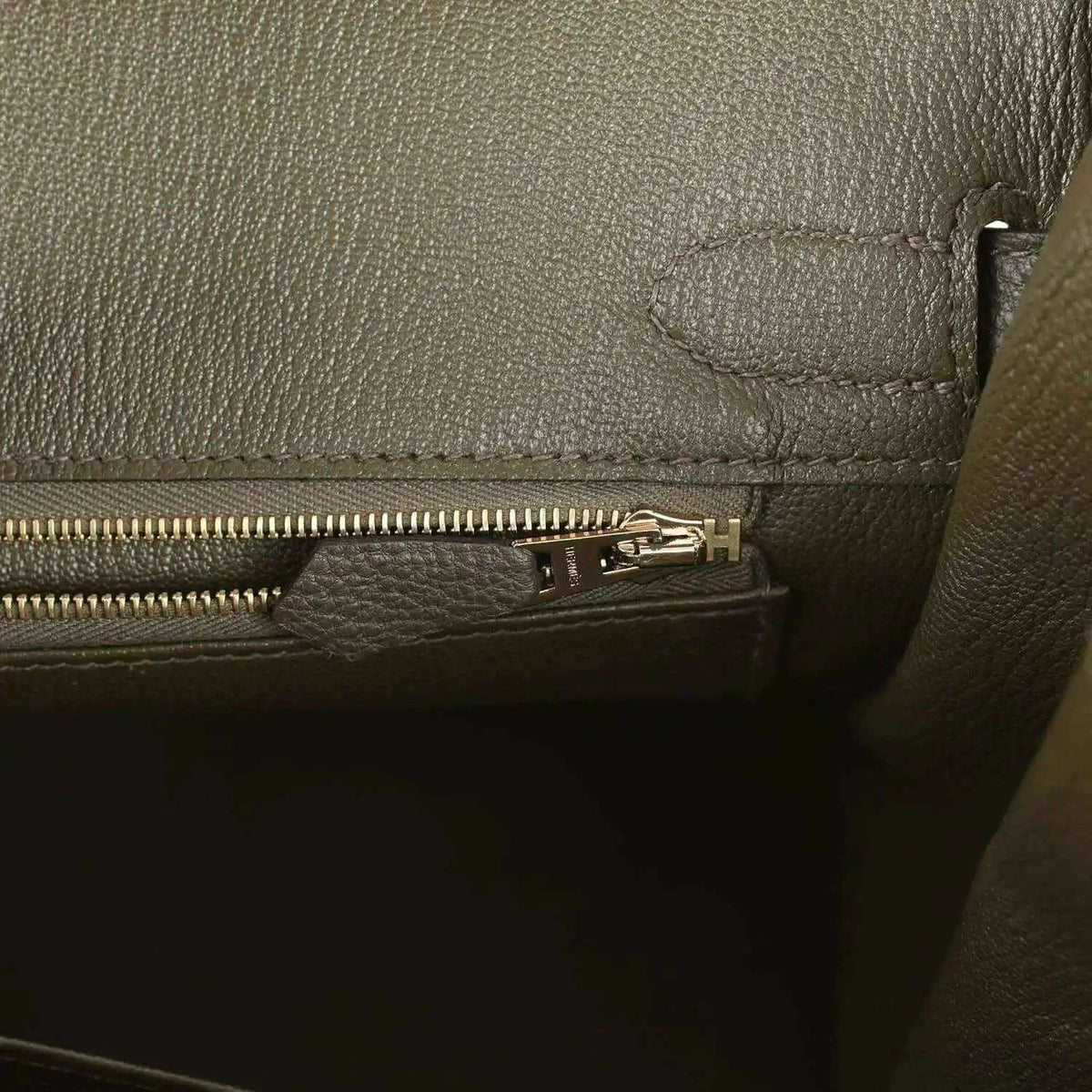 Birkin 30 handbag, Togo leather, eucalyptus green, gold zipper pull and seam
