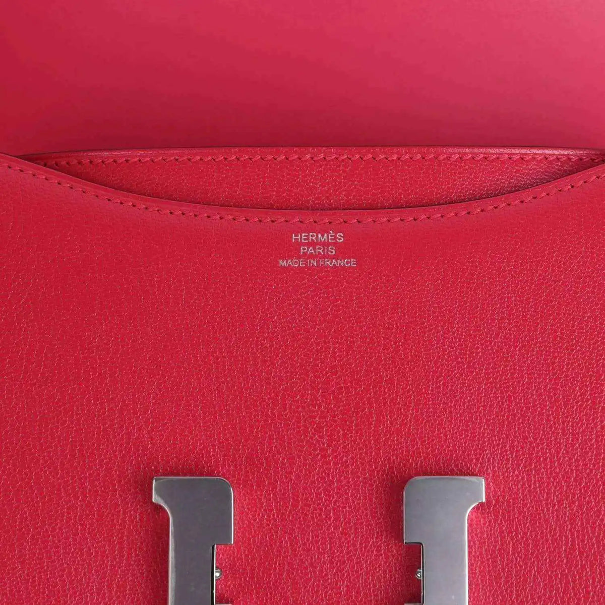 Hermes stamped interior leather lining with metal H hardware on rose pink bag