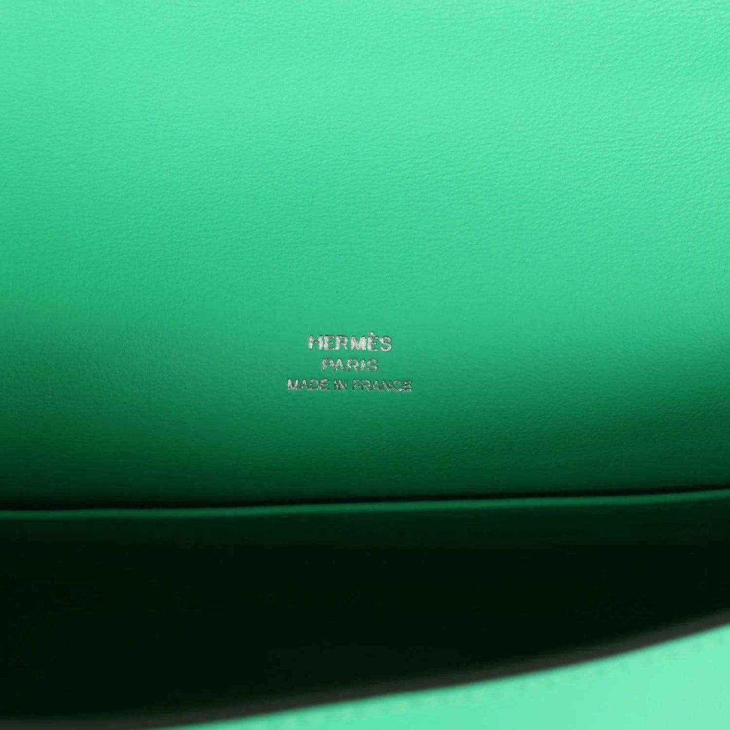 Hermes Kelly pochette green leather with Hermes stamp and Made in France