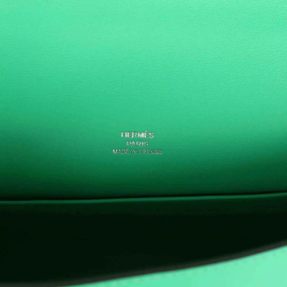 Hermes Kelly pochette green leather with Hermes stamp and Made in France