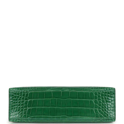 Hermes Kelly pochette clutch base view in green crocodile, flat rectangular shape