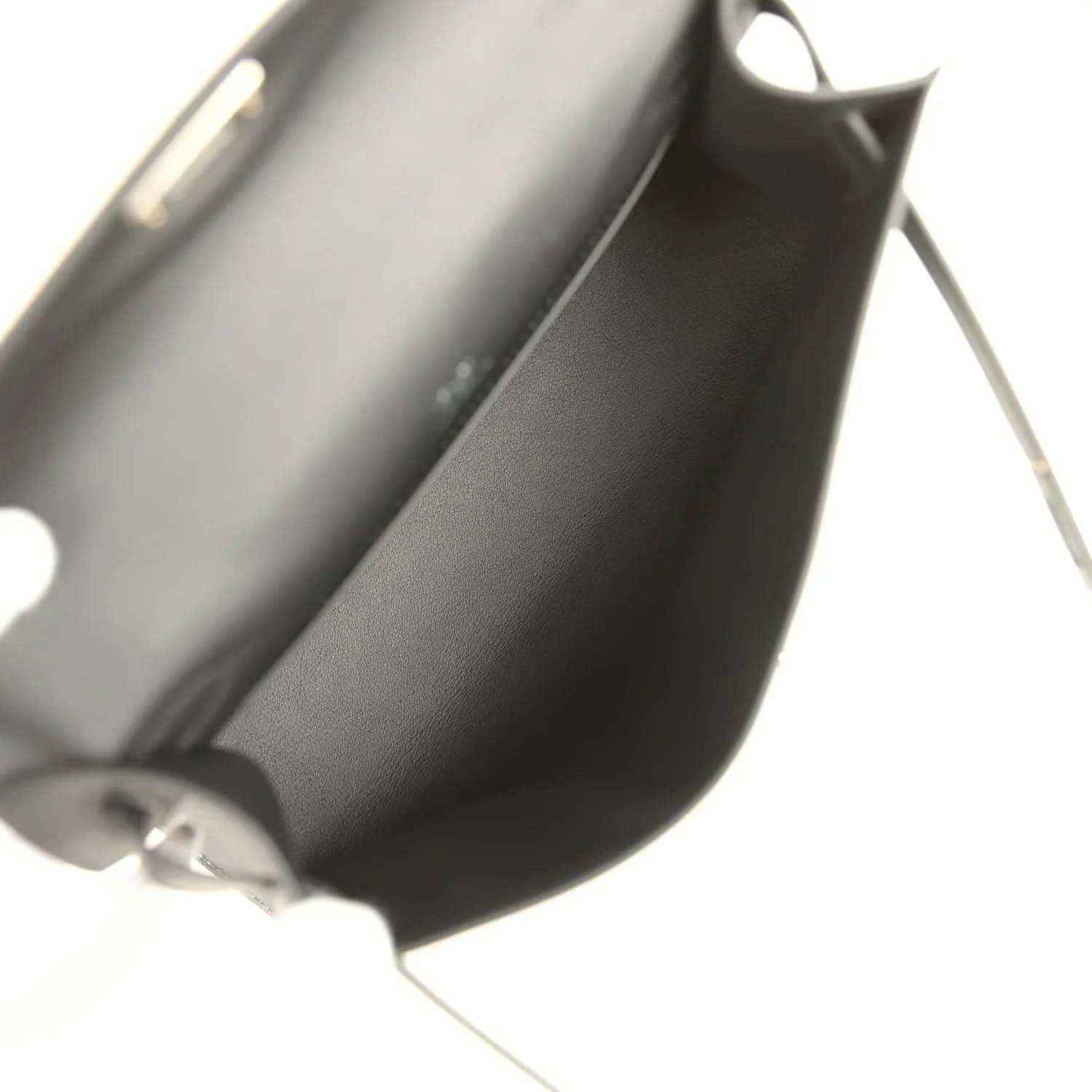 Hermes Kelly pochette handbag interior in black leather with stitched pocket
