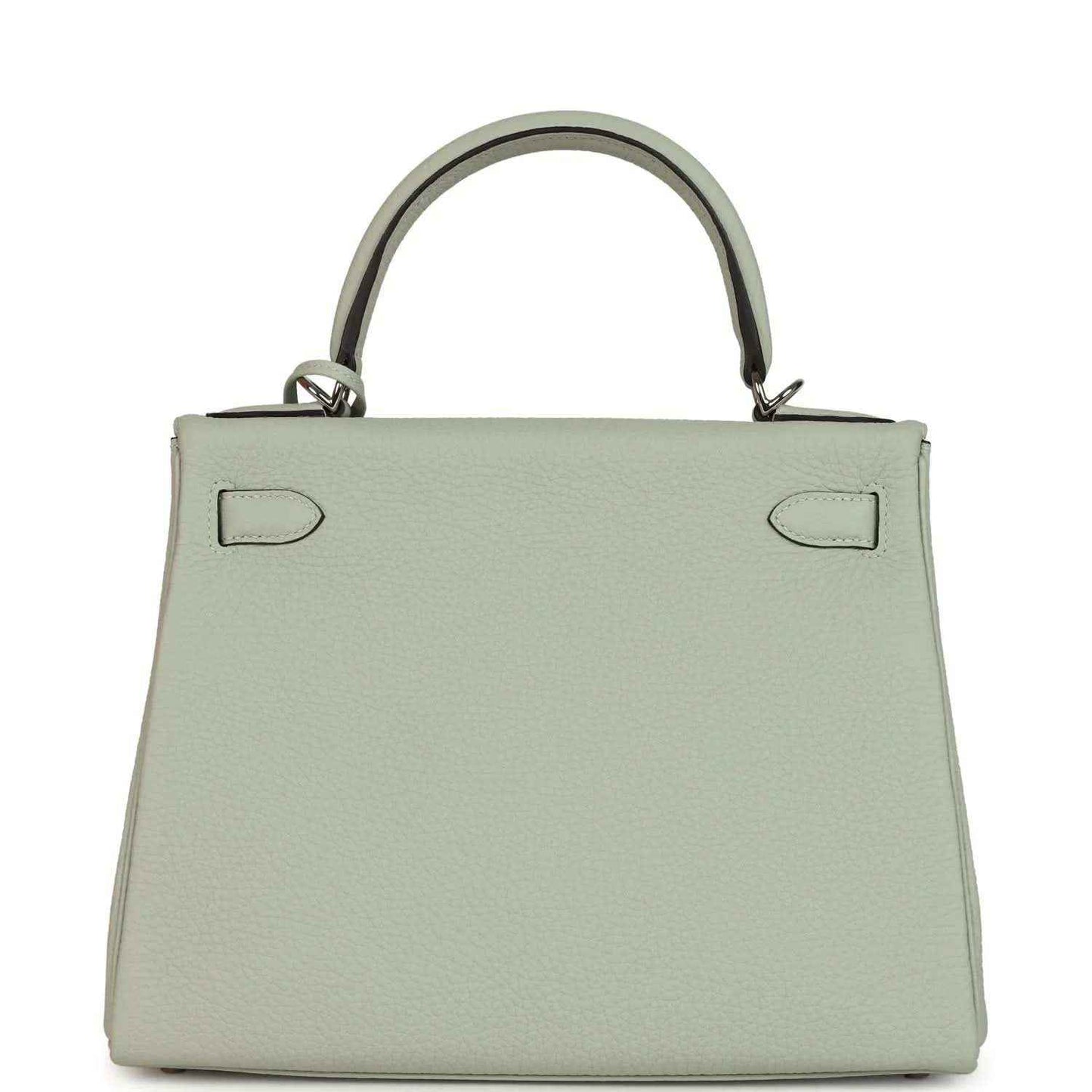 Hermes Kelly Retourne 28 bag front view with flap closure and two strap tabs