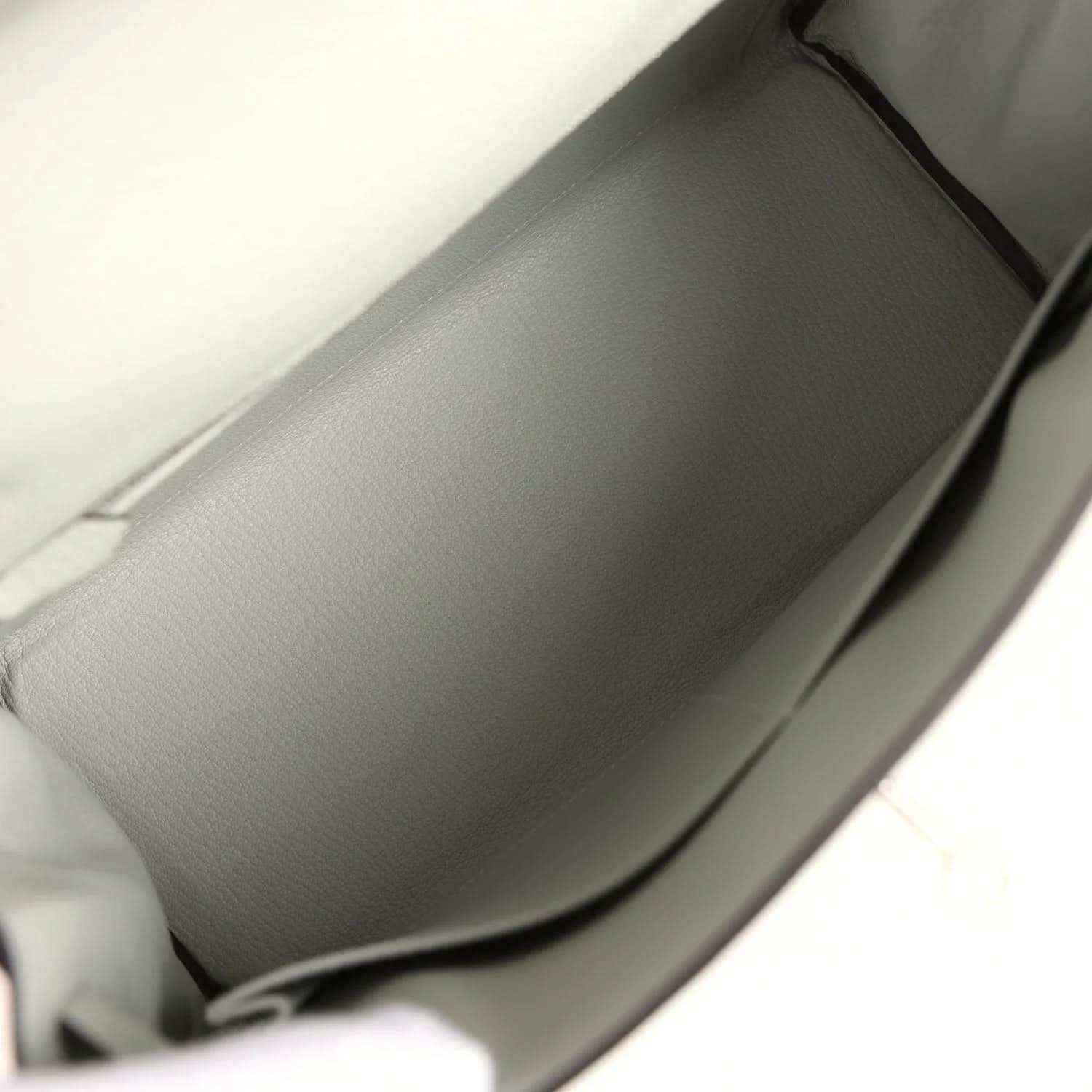 Hermes Kelly Retourne 28 bag interior view with smooth lining and interior wall