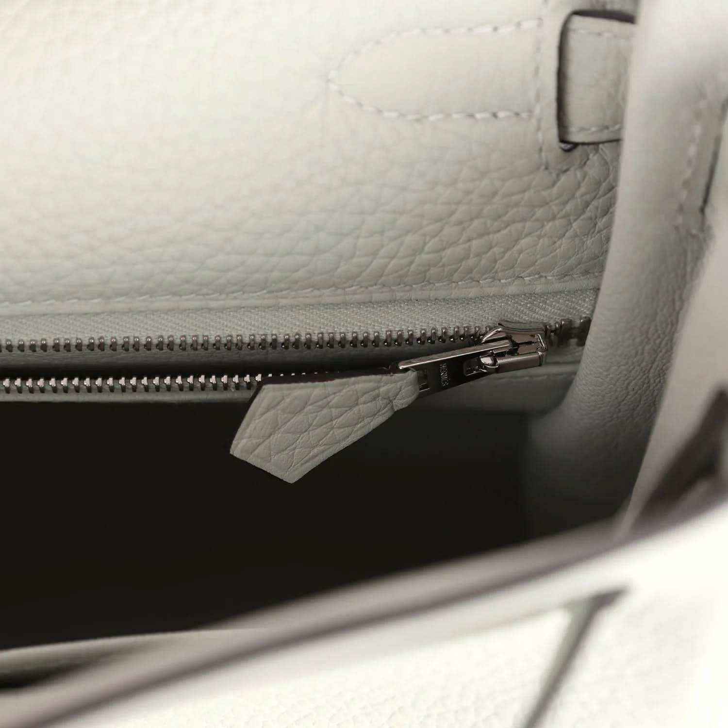 Hermes Kelly Retourne 28 bag interior zipper pocket with metal zipper pull
