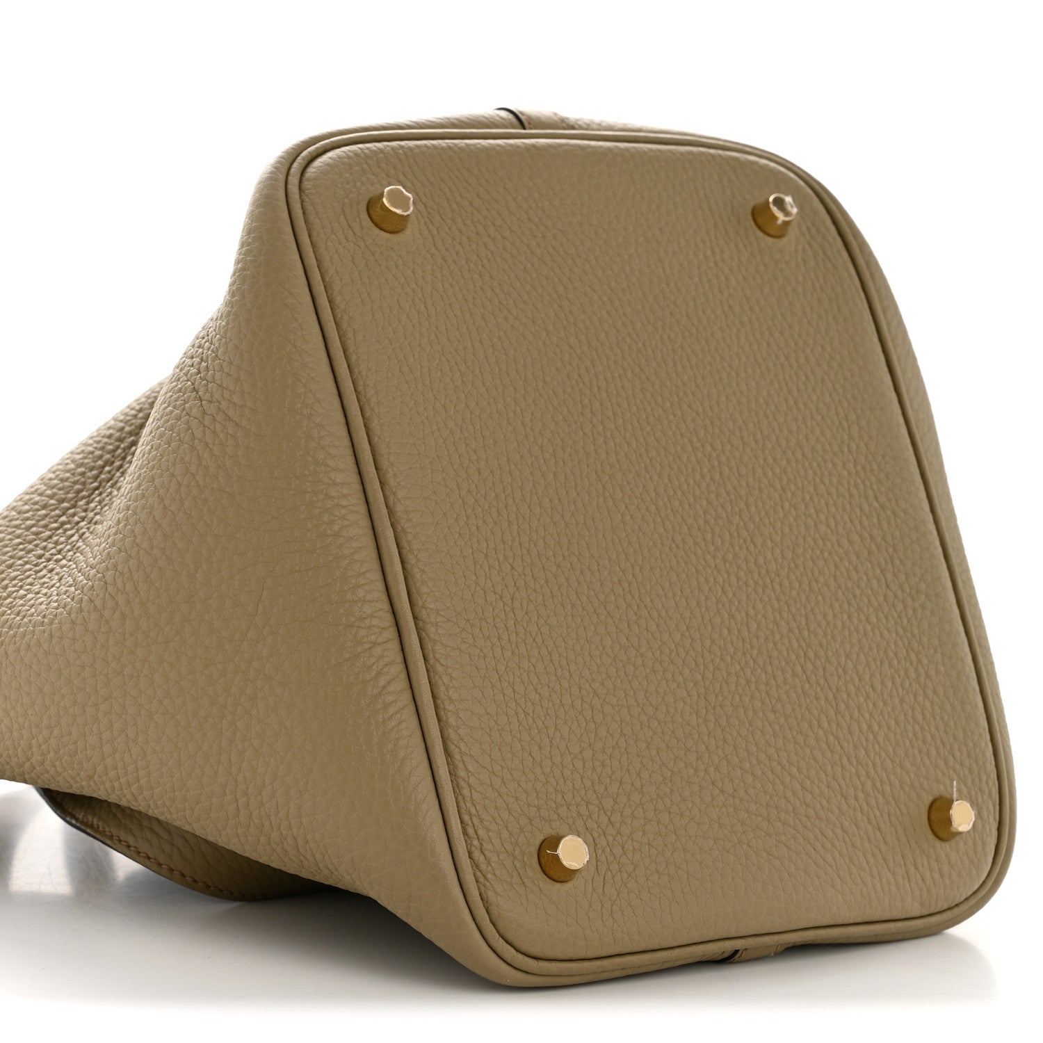 Beige leather Picotin 22 tote with gold-tone feet and corner hardware