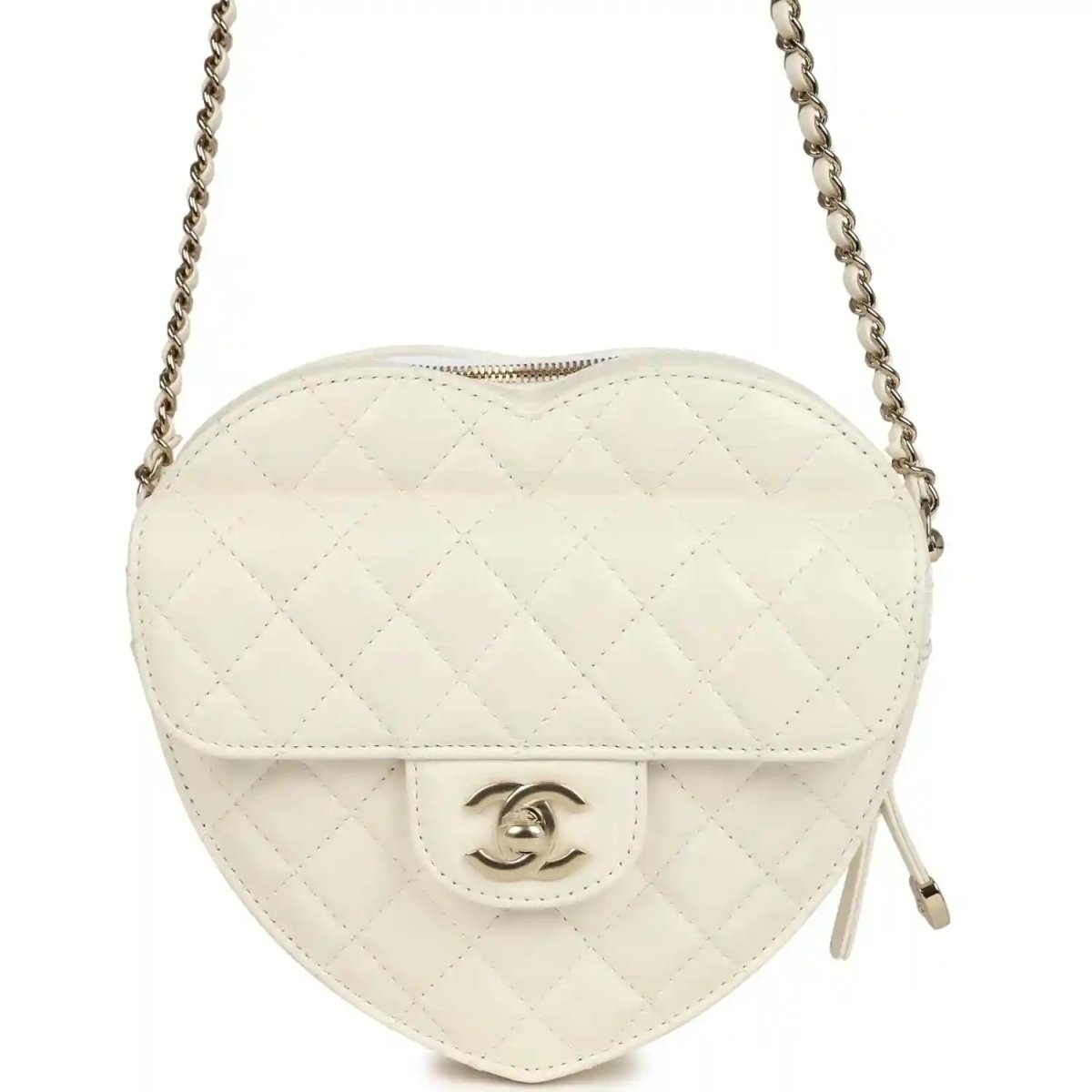 Heart-shaped Chanel shoulder bag in white quilted lambskin with flap and gold CC clasp