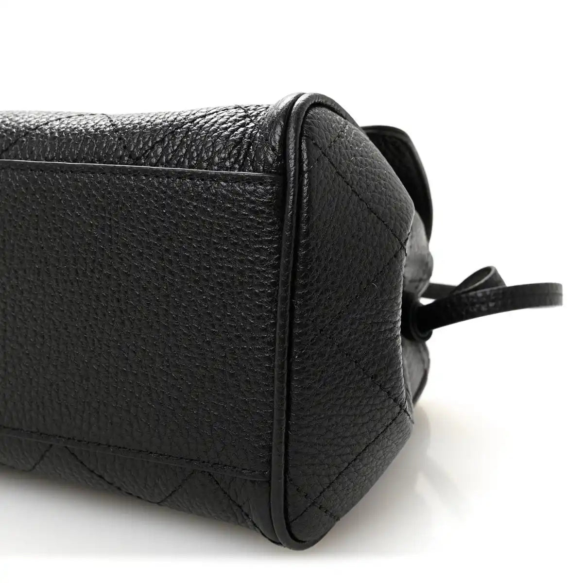Black grained calfskin small shopping bag with side seam stitching and small strap loop