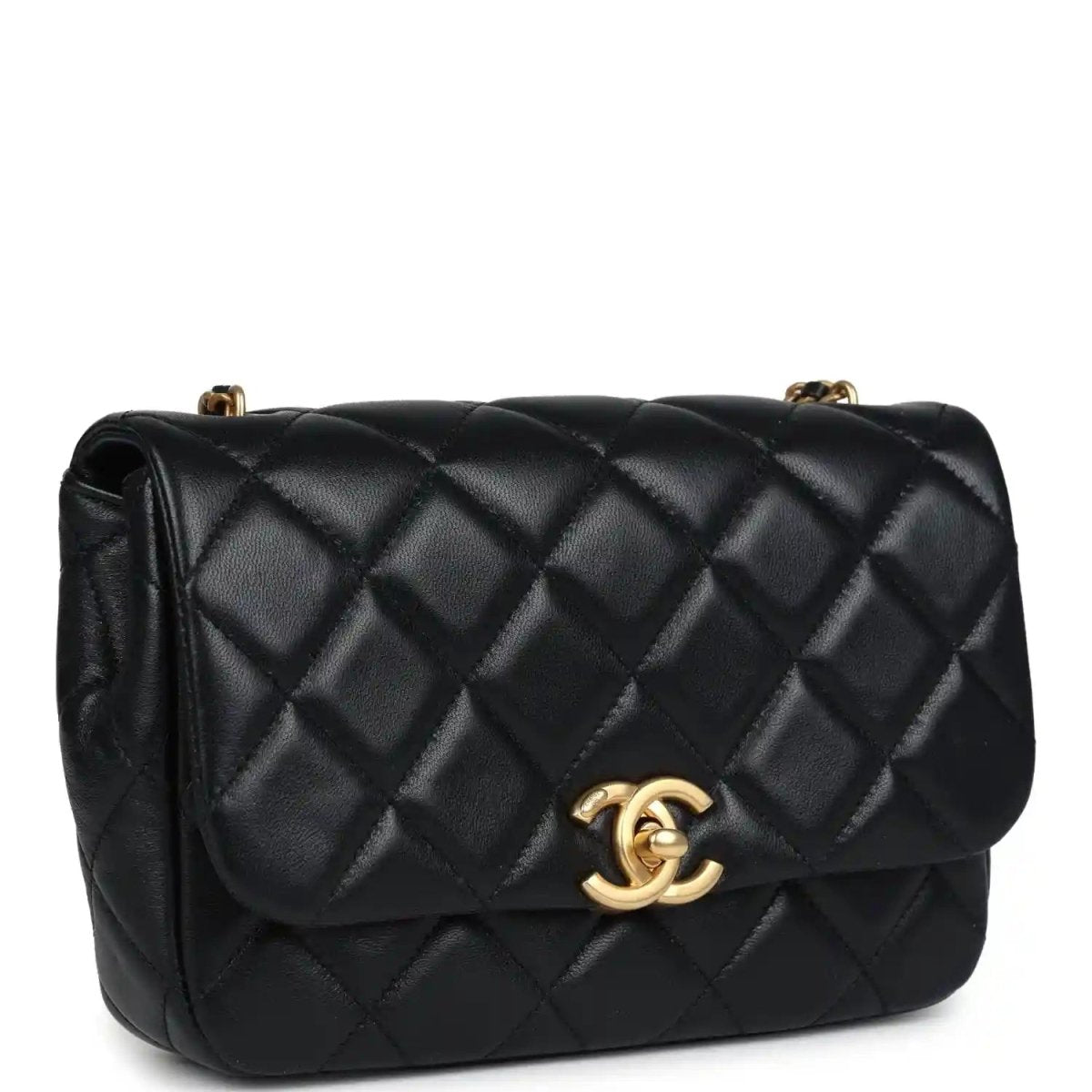 CHANEL ブラックレザー バッグ Chanel Mini Pearly Chain Flap Bag in Black Lambskin Leather – NEESTRA