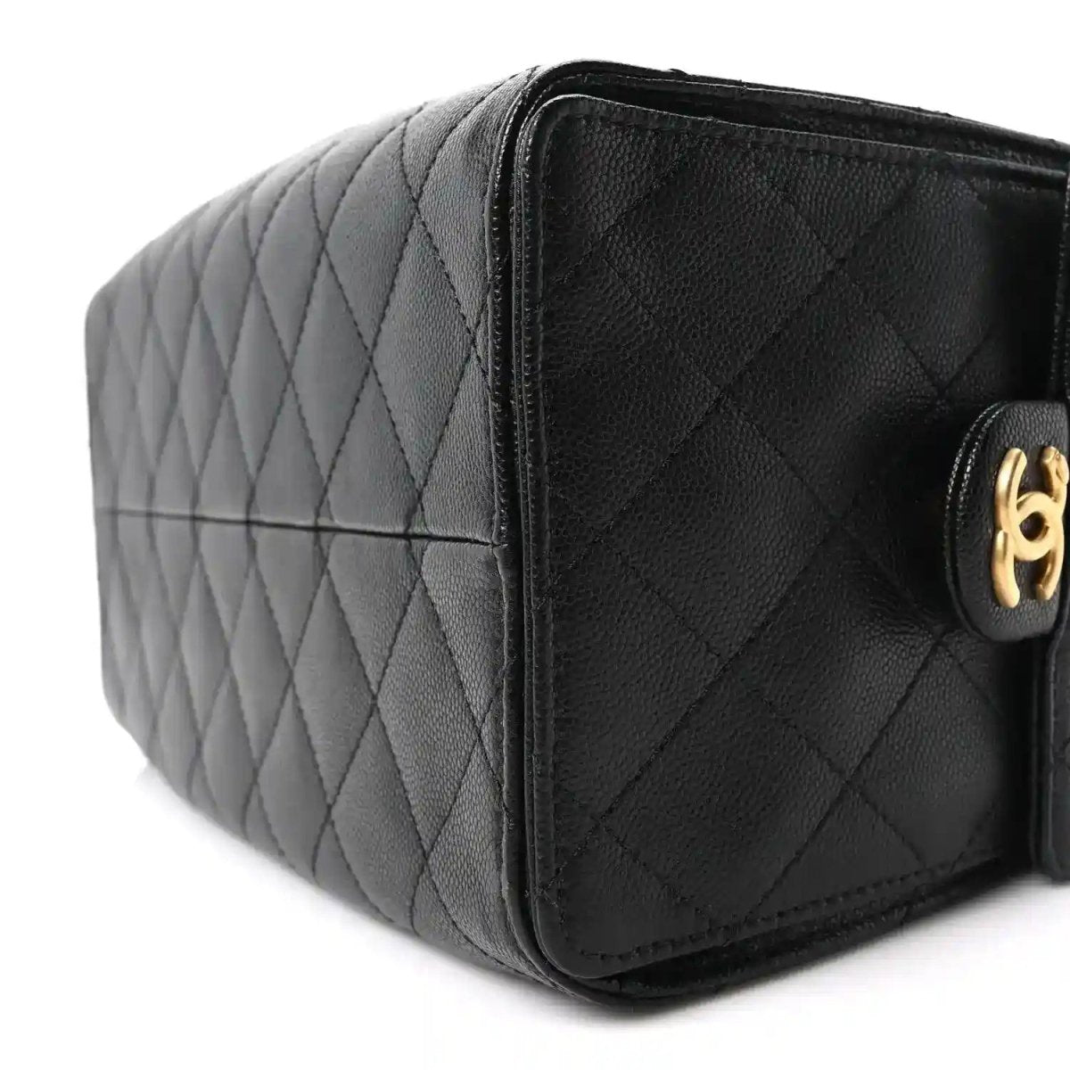 Chanel quilted caviar leather handbag, black, quilted panels with gold end clasp