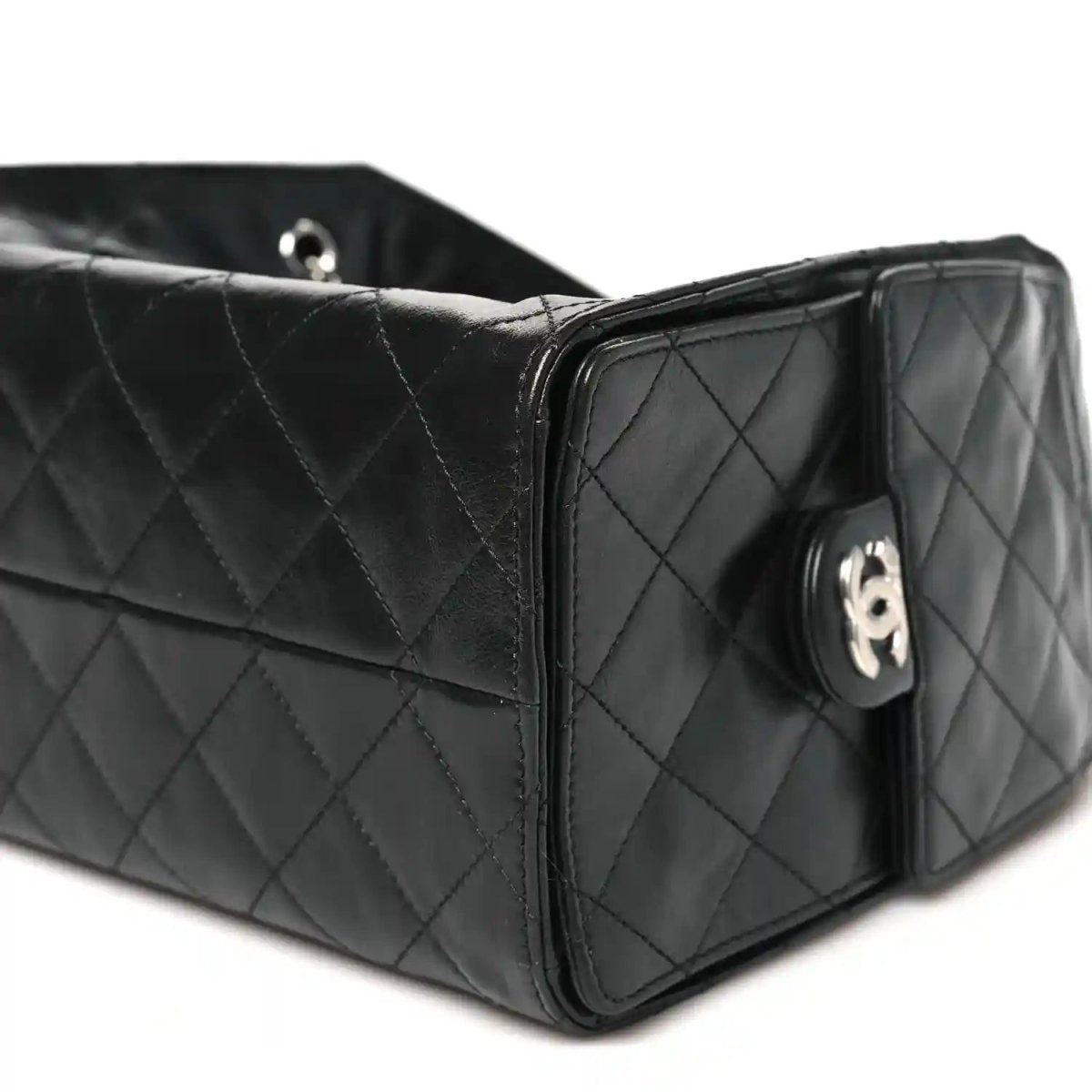 Small quilted shiny black calfskin handbag with diamond stitching and CC logo clasp