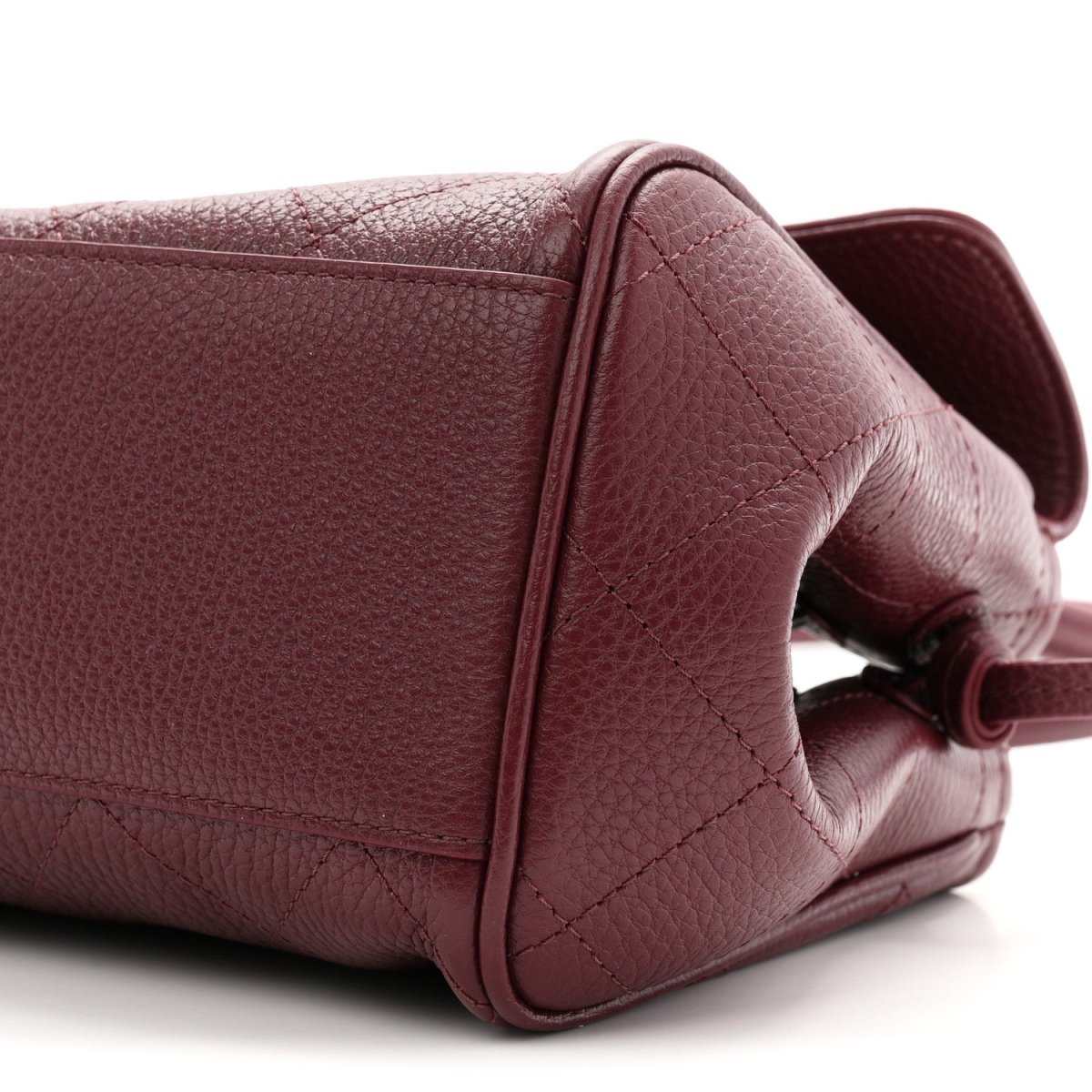 Chanel burgundy grained calfskin small shopping bag corner with reinforced seam