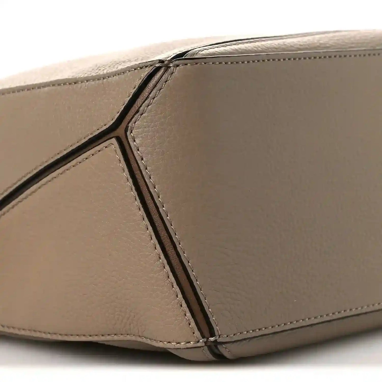 Small Puzzle bag geometric corner seam, grained sand leather with dark piping