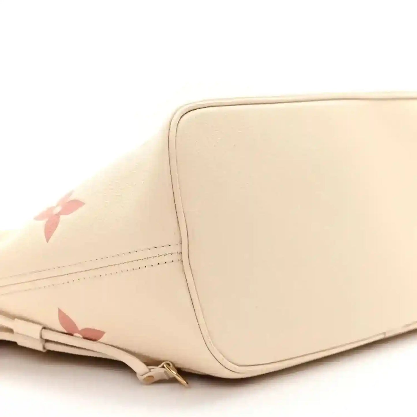 Louis Vuitton Neverfull MM tote bag side bottom close-up with rose logo and gold hardware