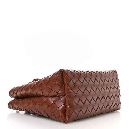 Small woven leather bag in Sapele brown with intrecciato pattern and rounded corners