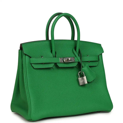 Hermes Birkin 25 green leather handbag with front clasp lock and top handles