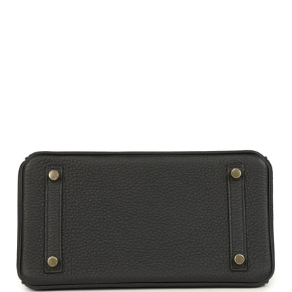 Black leather Birkin 25 handbag bottom with four metal feet and rounded corners