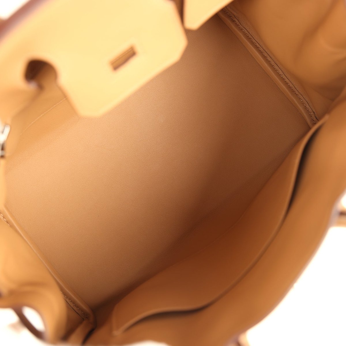 Birkin 25 handbag interior lining in biscuit leather with stitched seams