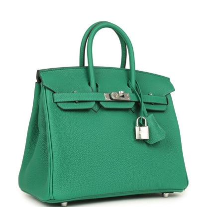 Green Togo leather Birkin 25 handbag with top handles, front clasp, and hanging lock
